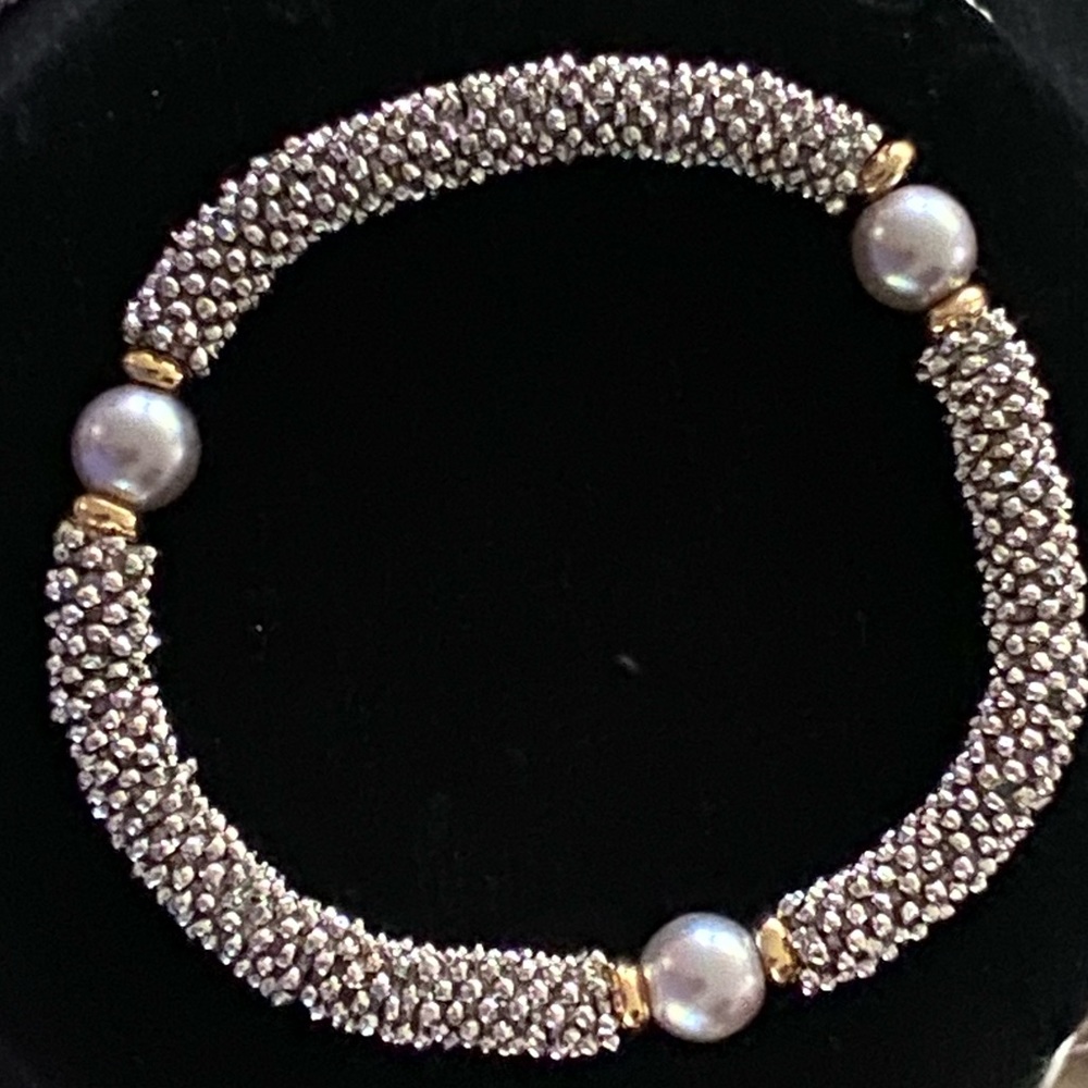 Plus Size SSilver, Gold Plate, Blk Pearl Bracelet Stretchable to Fit 7-8” Wrist